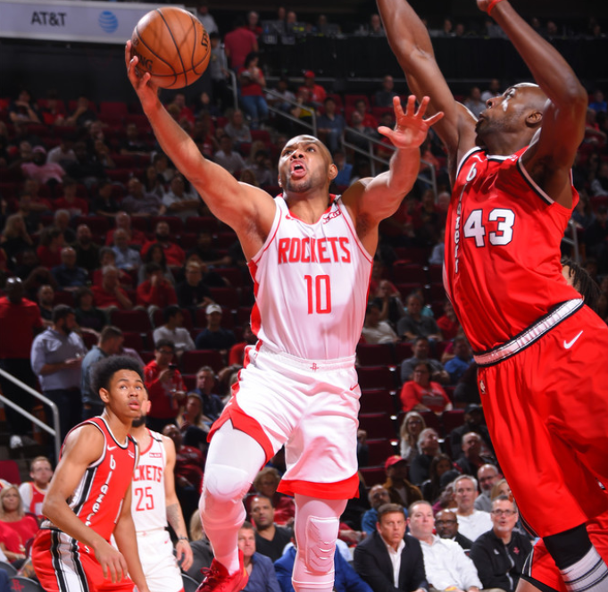 金年会下载-关于勒沃库森迎社区盾关键赛，关键时刻造点机会，引发热议，赛季目标并未改变的信息